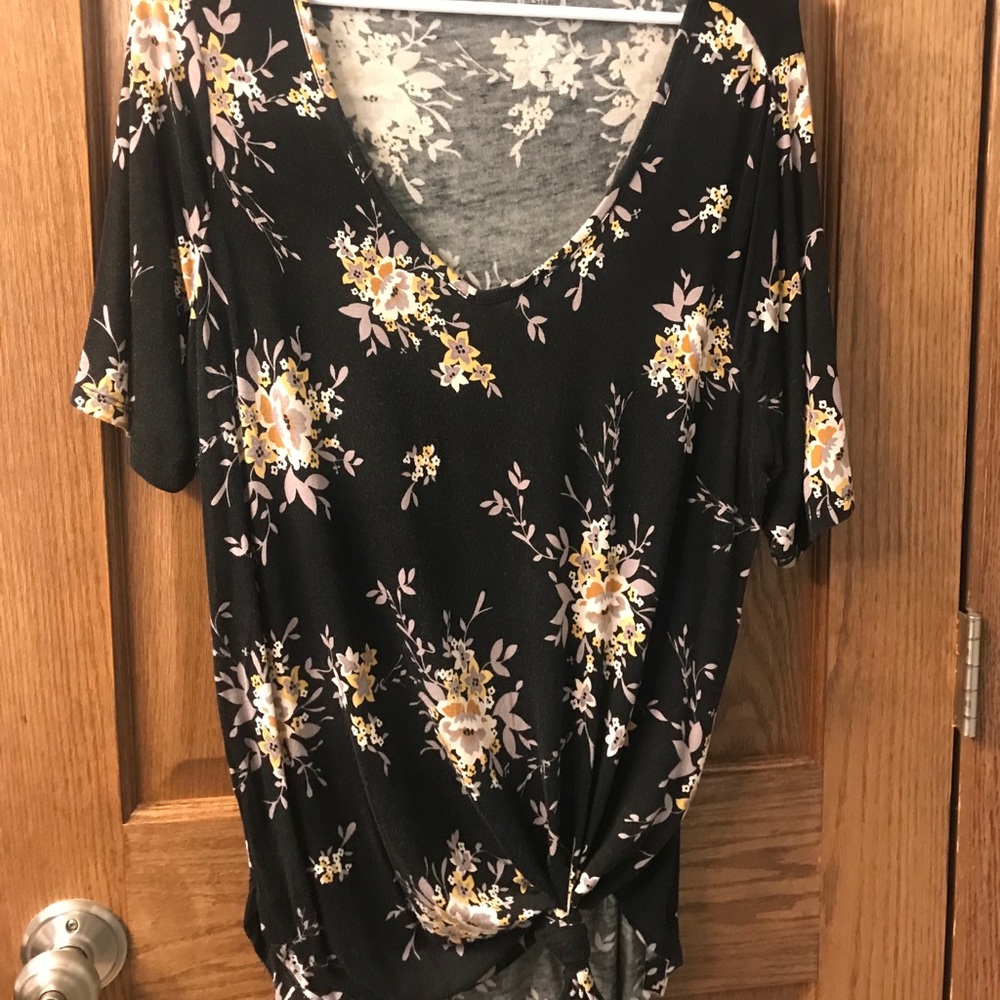Maurices floral 24/7 tee